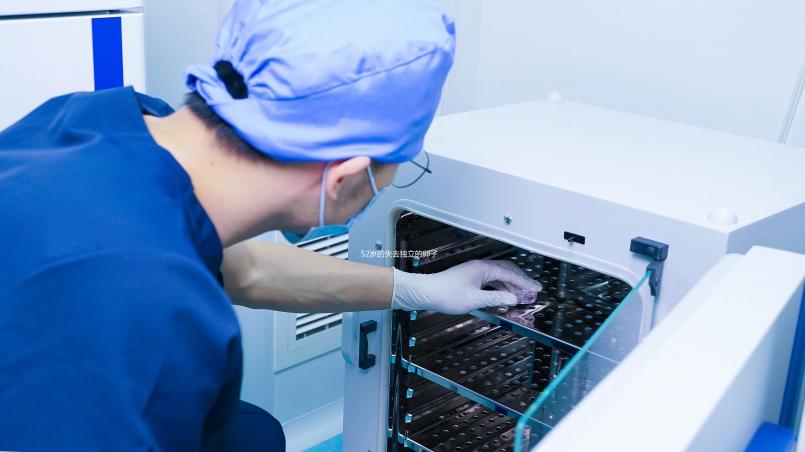 52歲的失去獨(dú)立的卵子可以分開(kāi)生孩子嗎?你應(yīng)該再生看醫(yī)生嗎?